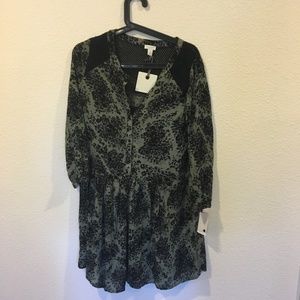 Hinge Dresses - NWT Hinge button front floral dress Hinge Dresses - NWT Hinge button front floral dress